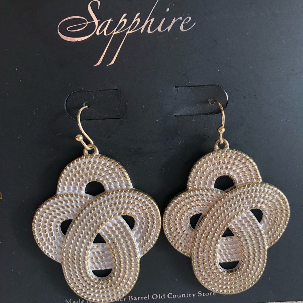 White knot earrings by Saphire